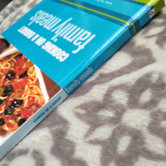 Cooking on a budget family meals recipe cookbook simple easy meals - Picture 3 of 5